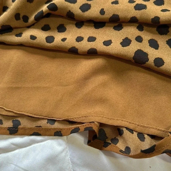 Umgee Tan and Black Lace Accent Tank Top - Picture 5 of 6